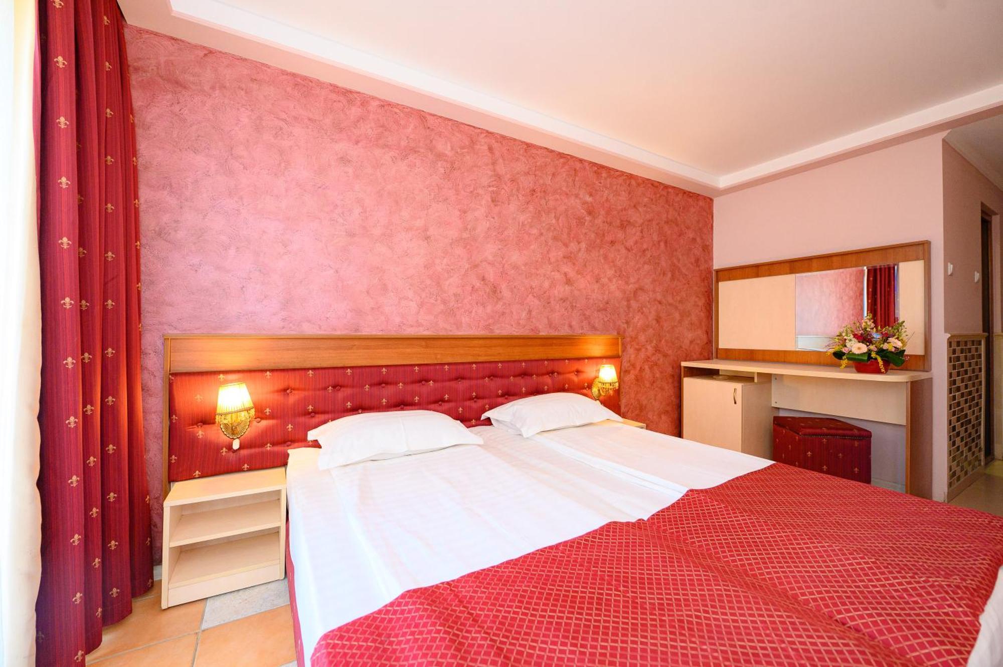 Hotel Iris-Mimoza جوبيتر المظهر الخارجي الصورة