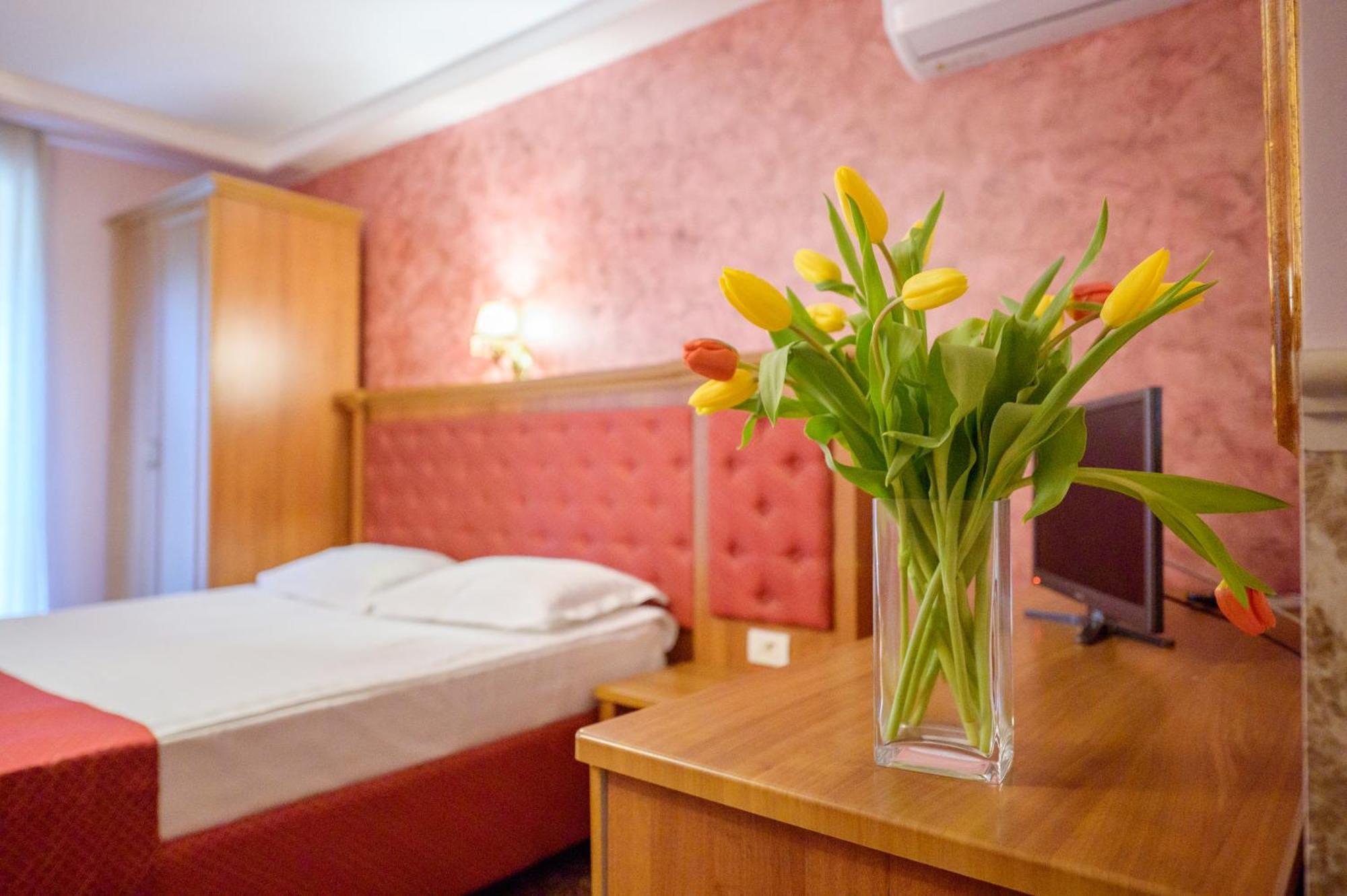 Hotel Iris-Mimoza جوبيتر المظهر الخارجي الصورة