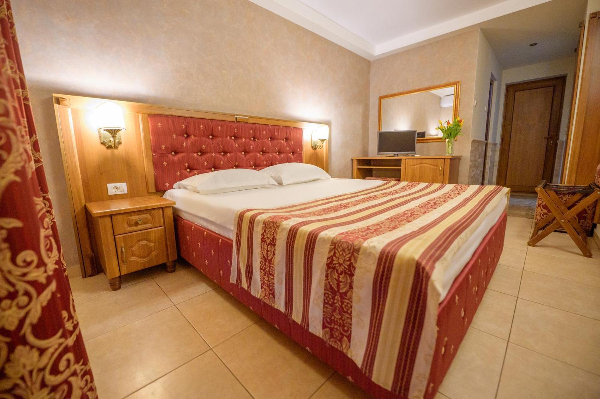 Hotel Iris-Mimoza جوبيتر المظهر الخارجي الصورة